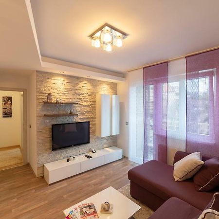 Vf Kragujevac Apartments ภายนอก รูปภาพ