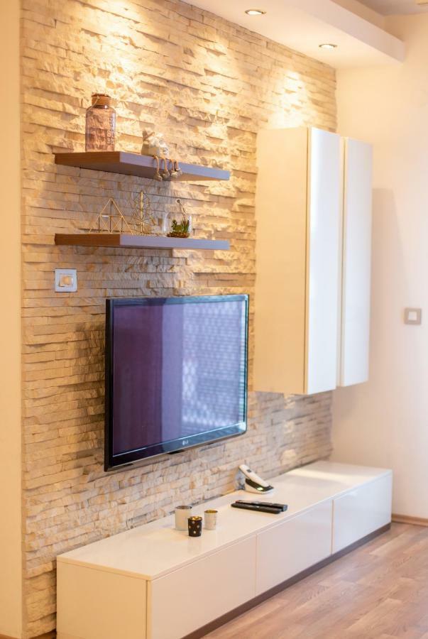 Vf Kragujevac Apartments ภายนอก รูปภาพ